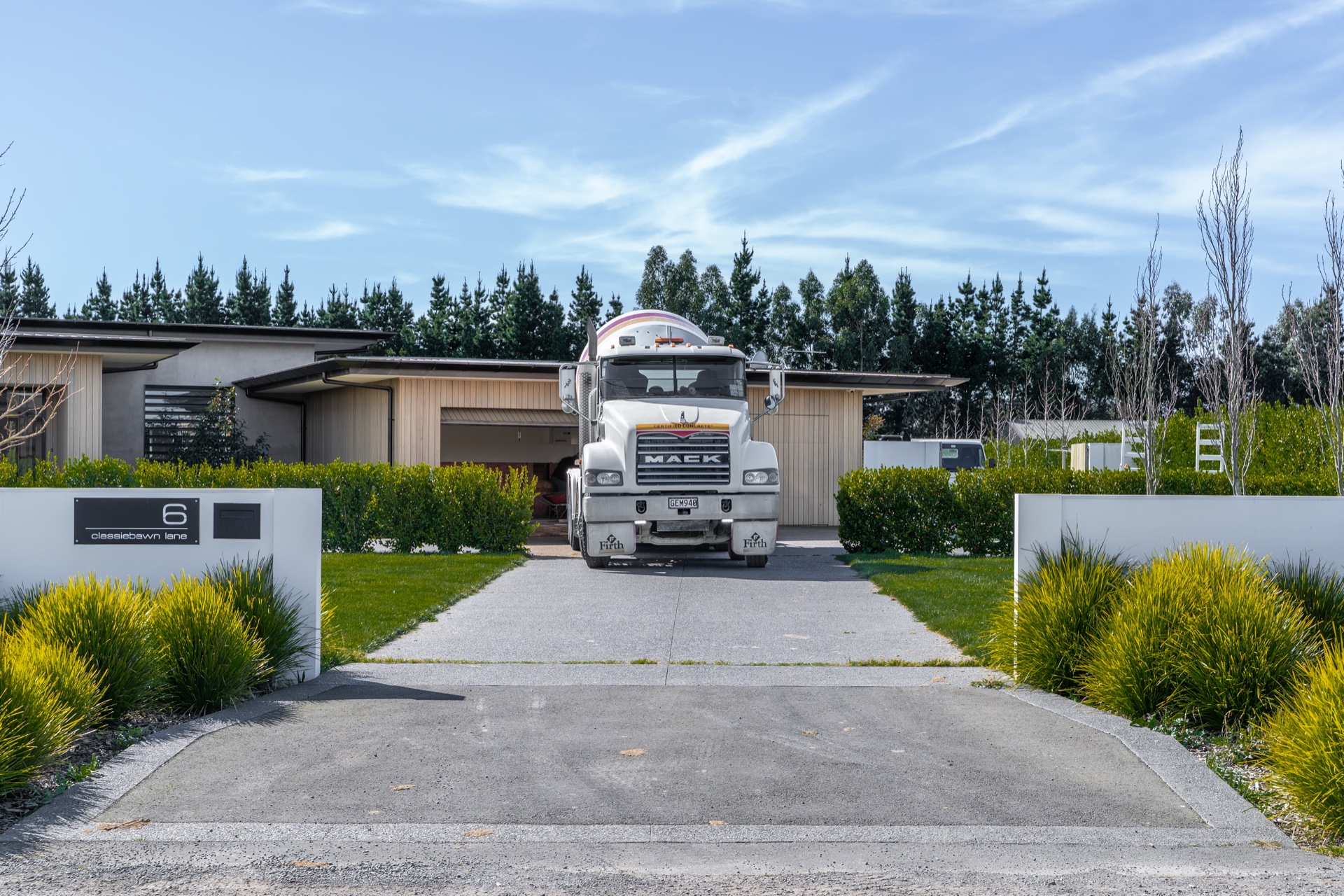 Authentic brand film and photo library for Elite Built, a local Canterbury builder. Made for website, socials, quotes, and tenders.