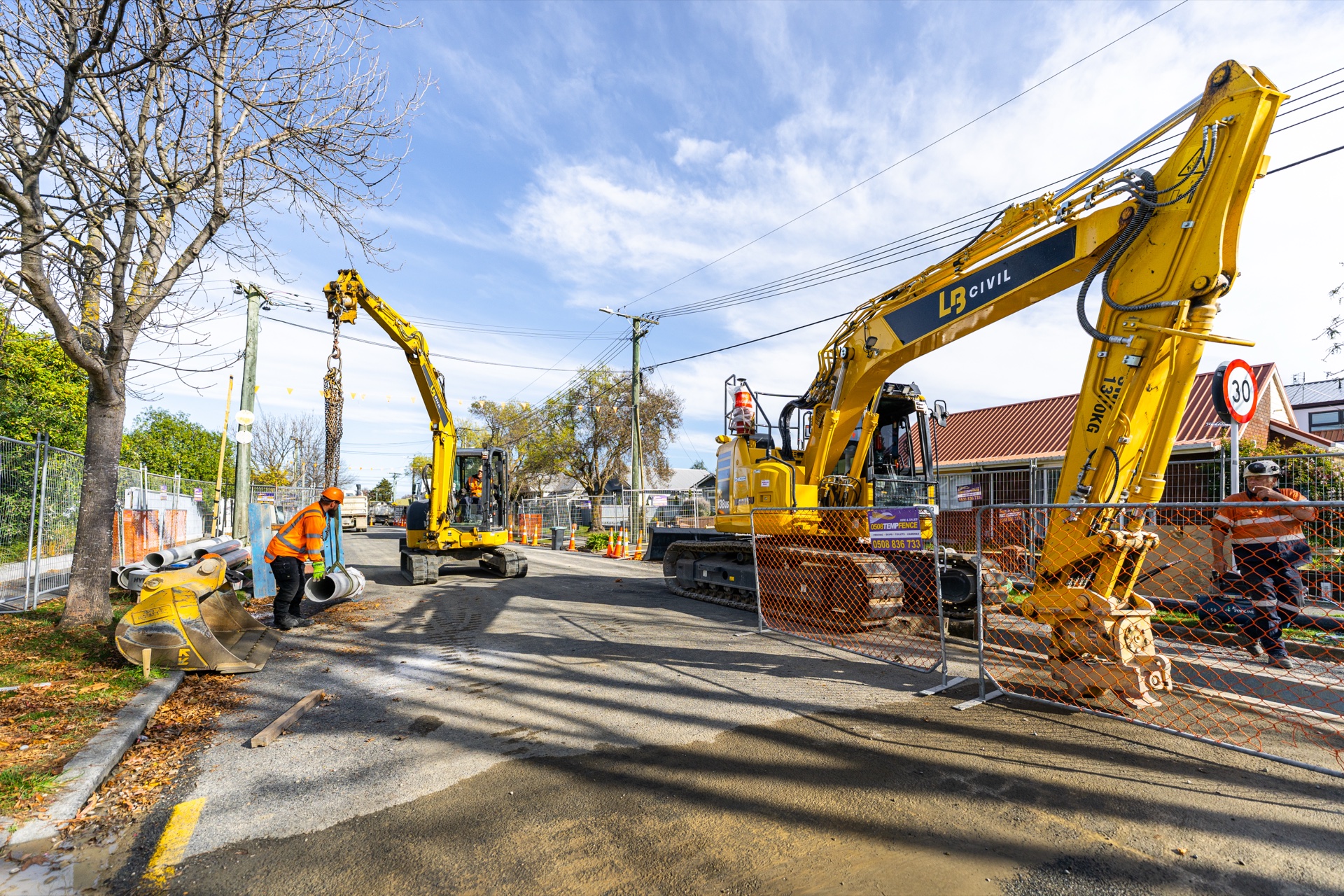 Video and photography for LB Civil on a Waltham sewer renewal with Fulton Hogan. Motion graphics explaining pipe bursting, plus 82 edited photos.