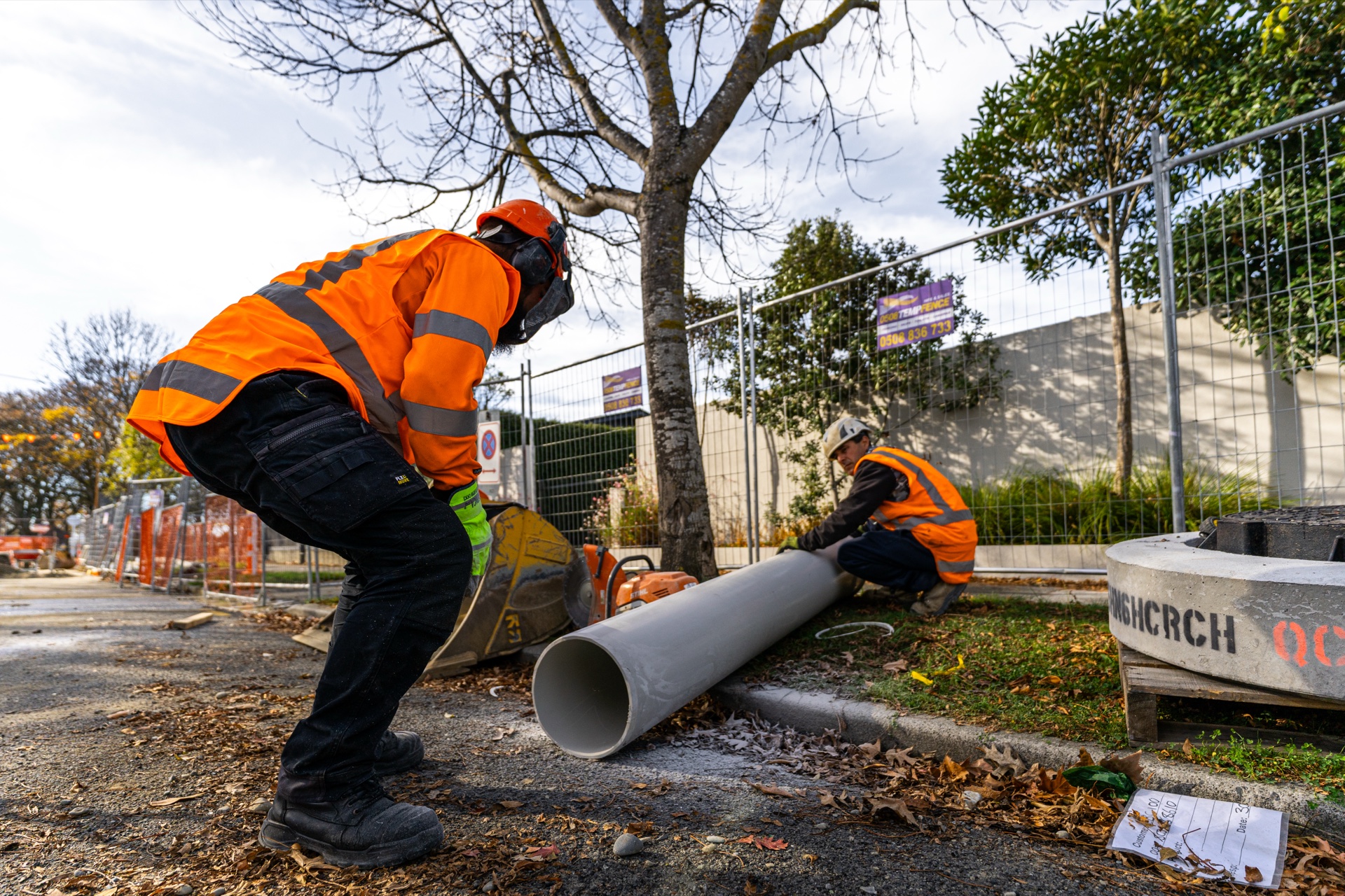 Video and photography for LB Civil on a Waltham sewer renewal with Fulton Hogan. Motion graphics explaining pipe bursting, plus 82 edited photos.
