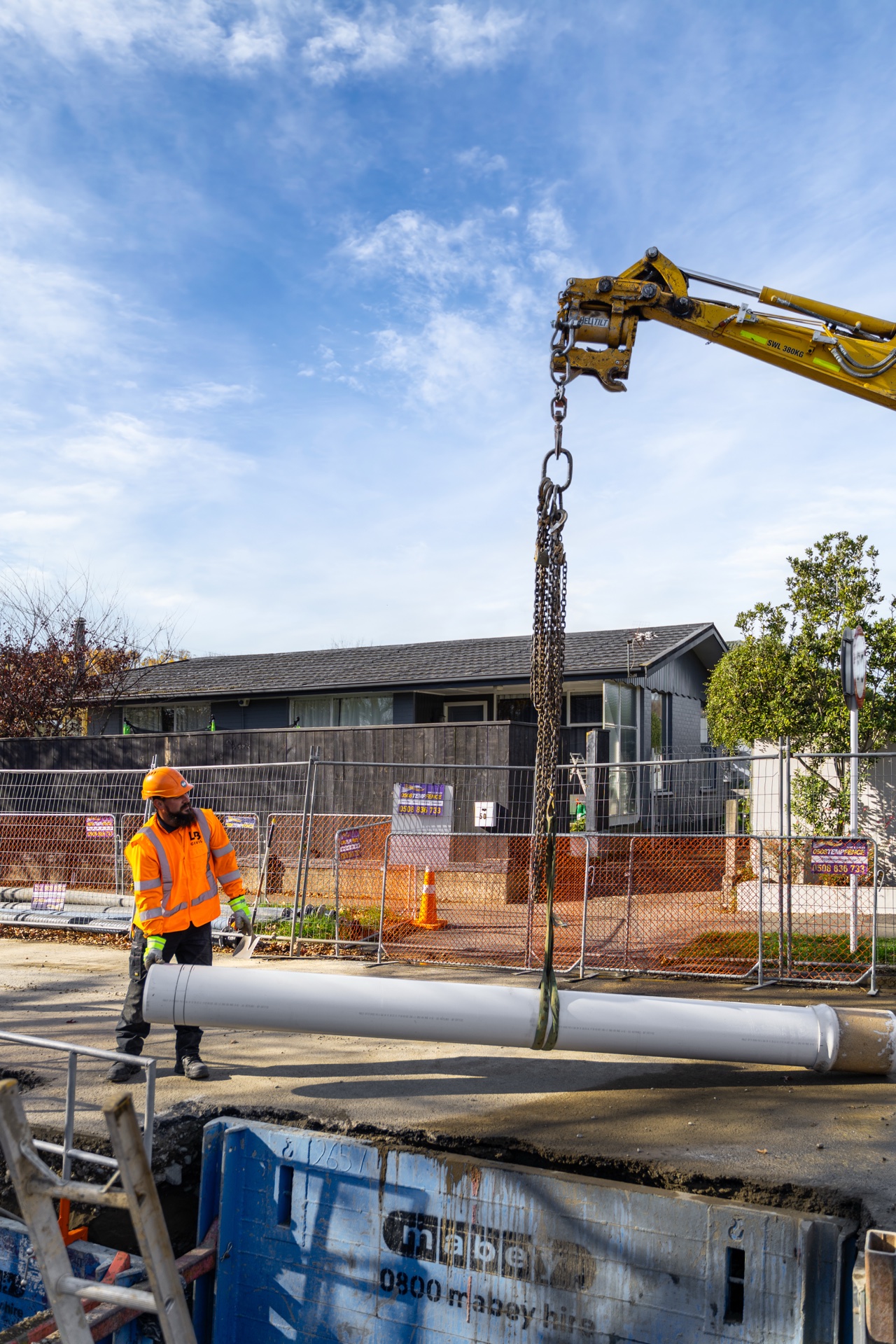Video and photography for LB Civil on a Waltham sewer renewal with Fulton Hogan. Motion graphics explaining pipe bursting, plus 82 edited photos.