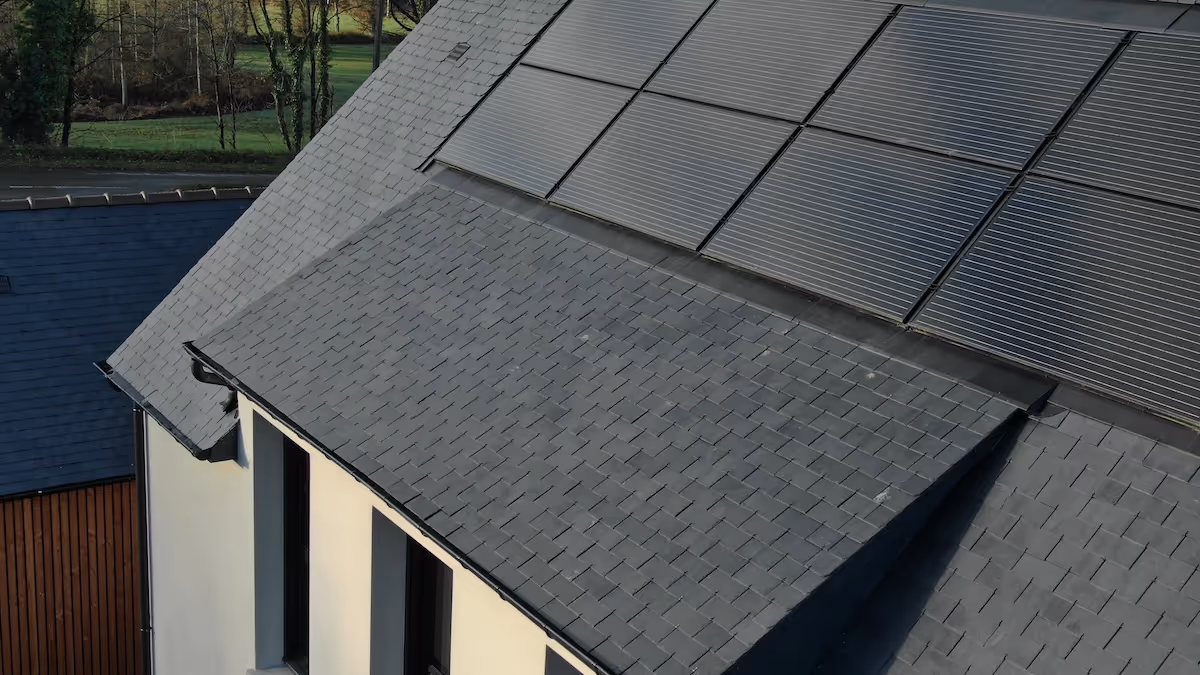 Panneaux solaires sur maison