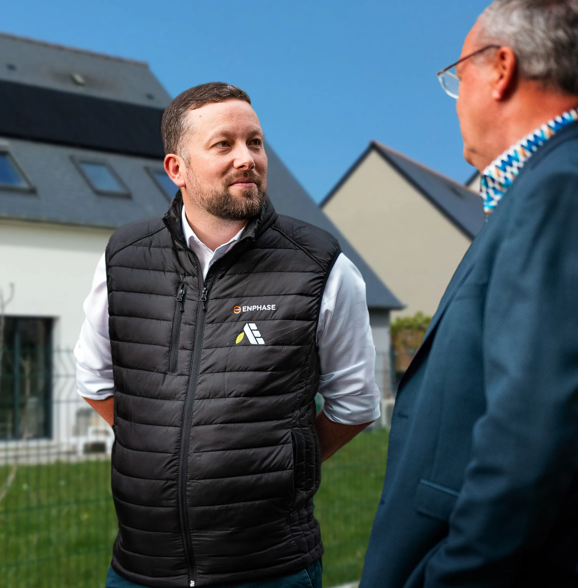 Équipe d'installateurs Avenir Eco en Bretagne