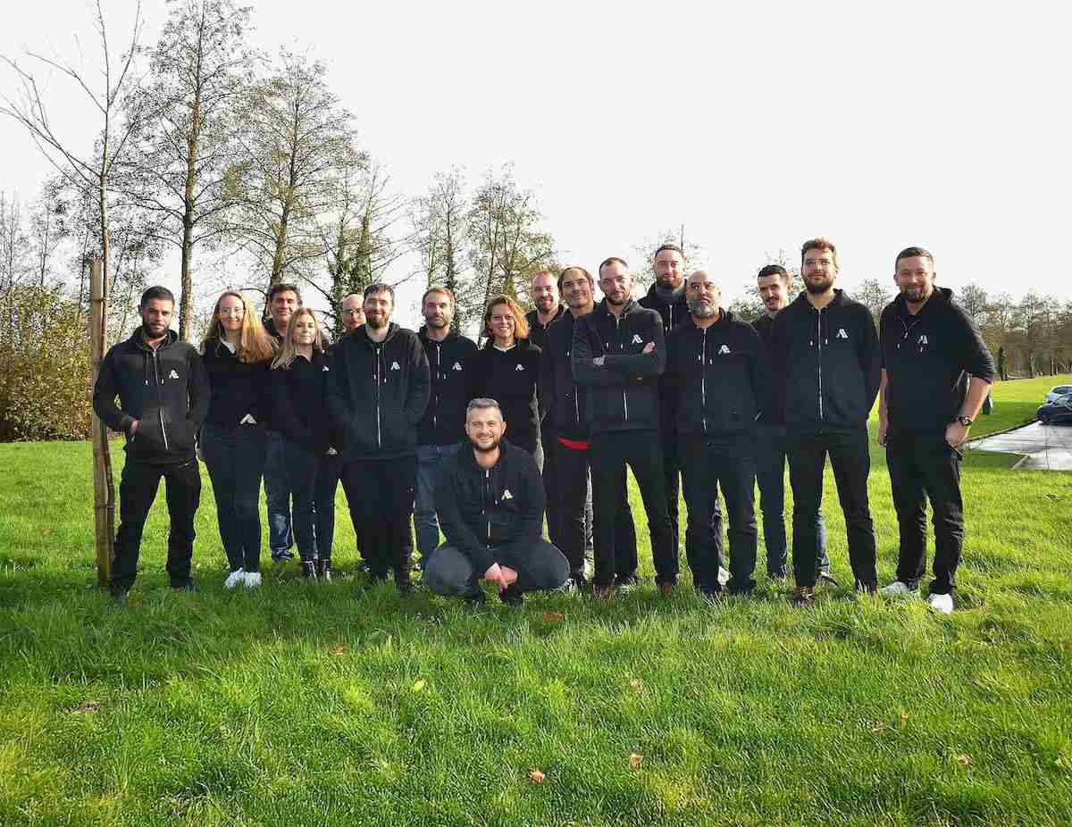 Equipe installateur panneaux solaires en Bretagne