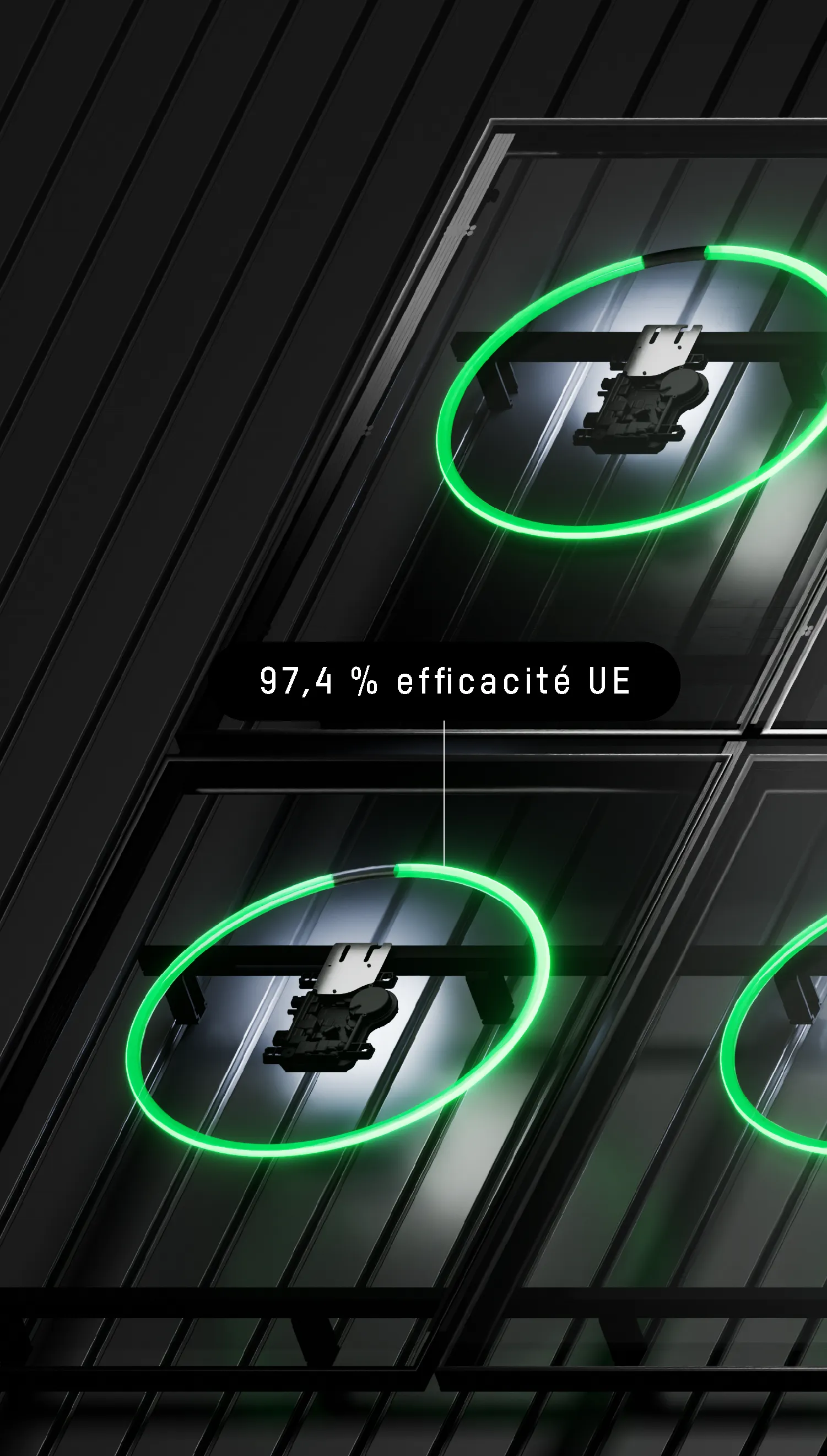 Micro-onduleurs Enphase IQ8 sous les panneaux, un par panneau