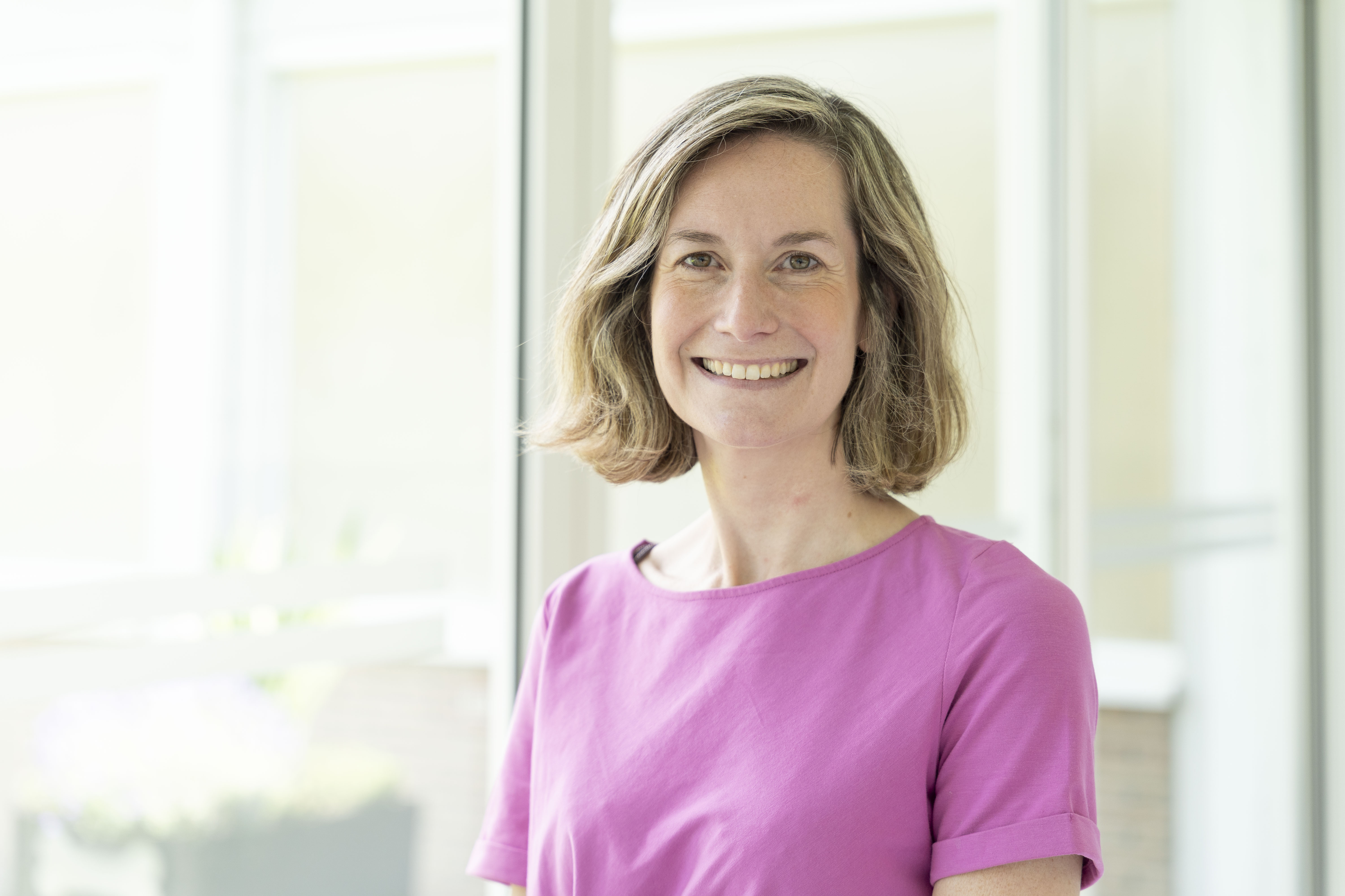 Dr. Ines Basten