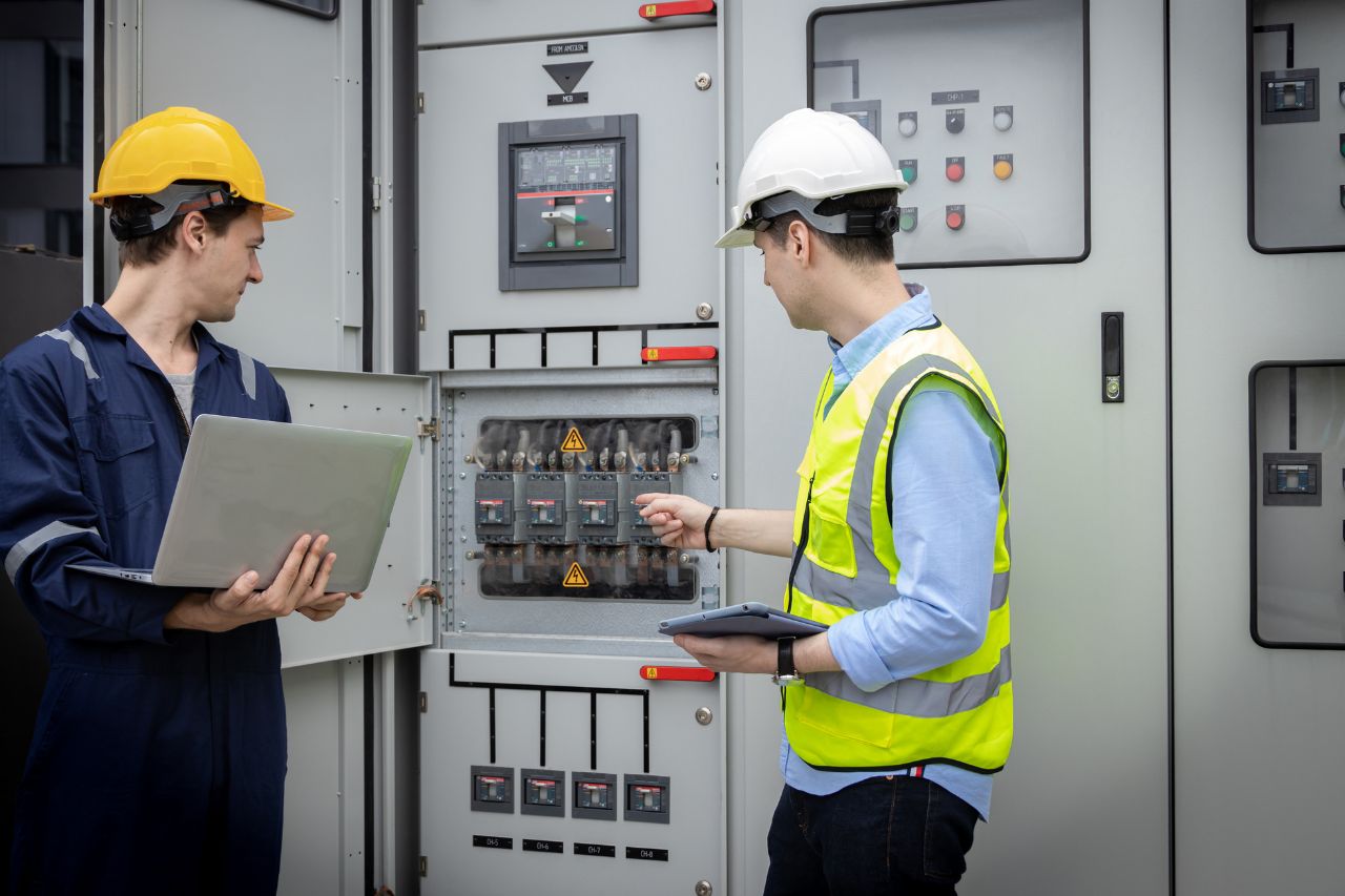 Commercial electrical maintenance safety