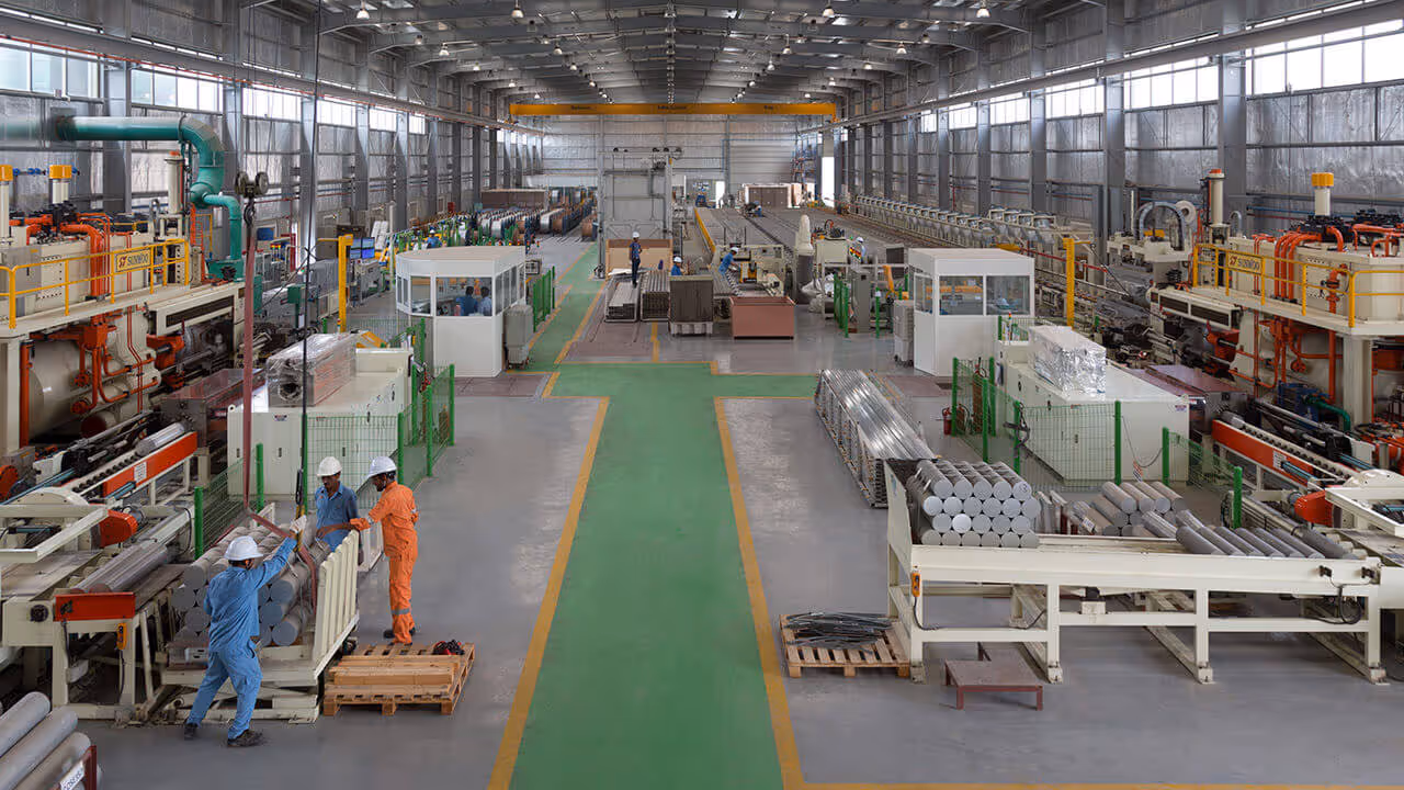 Explore our warehouses 2