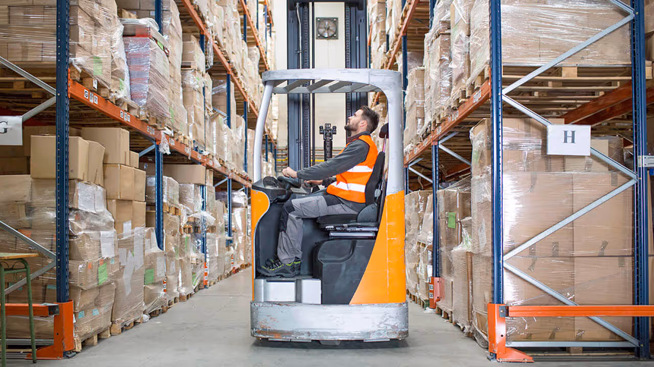 Explore our warehouses 4