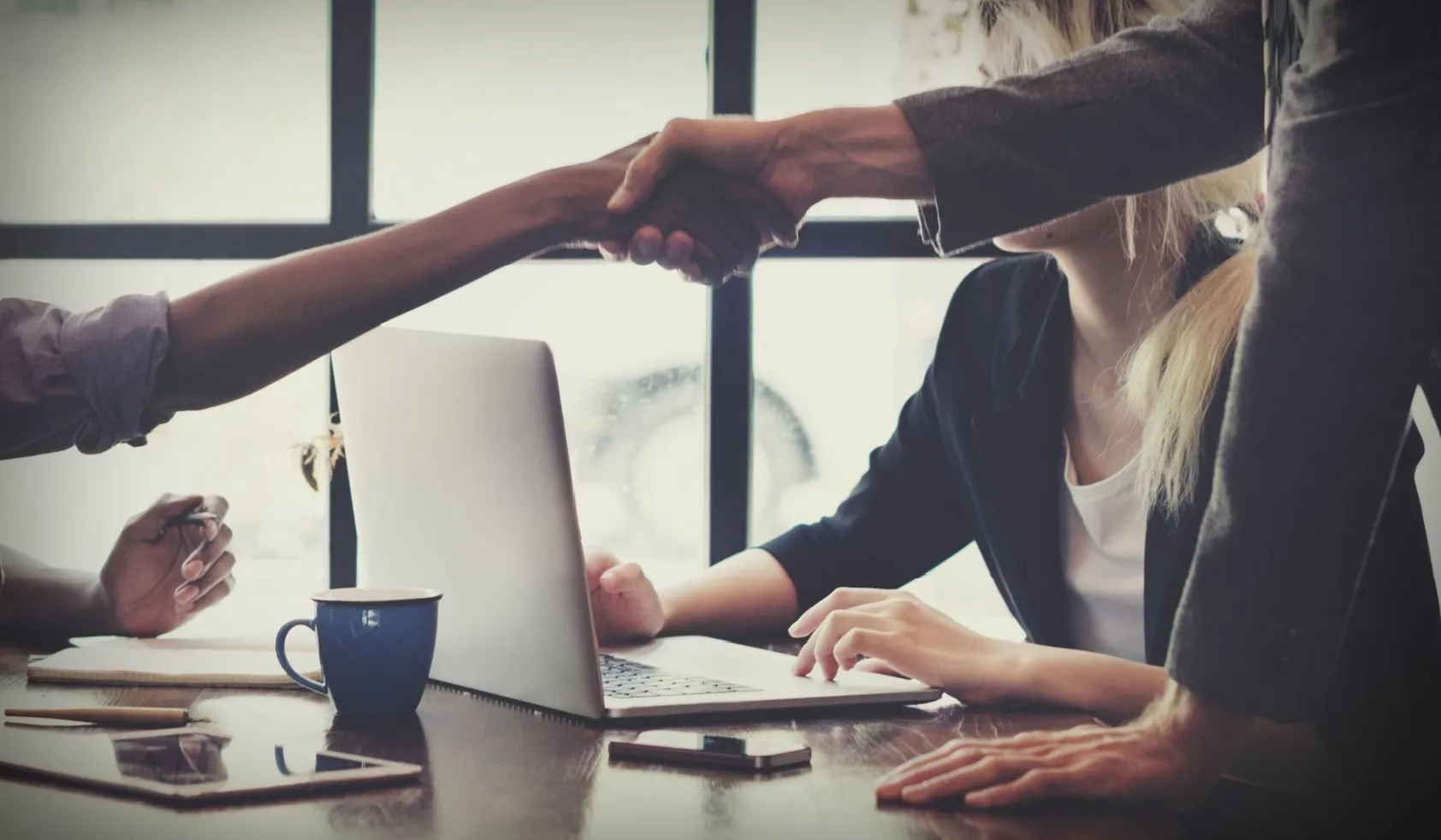 La stratégie d'Acre visant à favoriser les ventes par le biais de partenaires de distribution