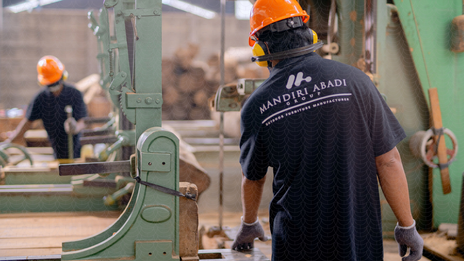 Access Control Systems for Manufacturing: Cloud and On-Premise Solutions for Shift Worker Management