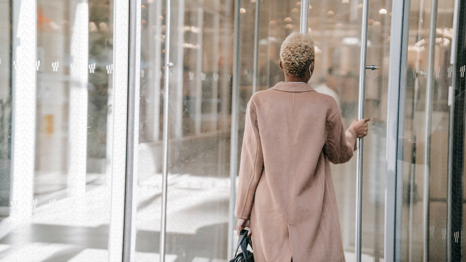 Benefits of Visitor Management System: Security, Speed and Compliance That Actually Move the Needle