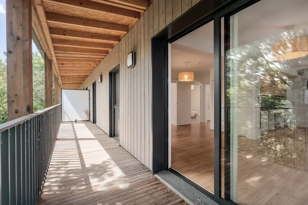 Chambre meublée d'un appartement adapté Mobicap
