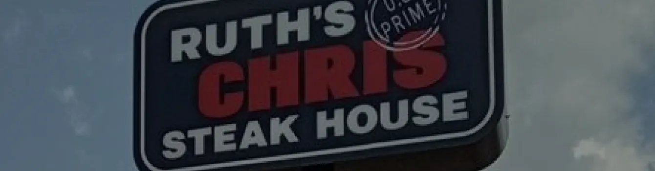 Close-up Ruth’s Chris Steak House sign