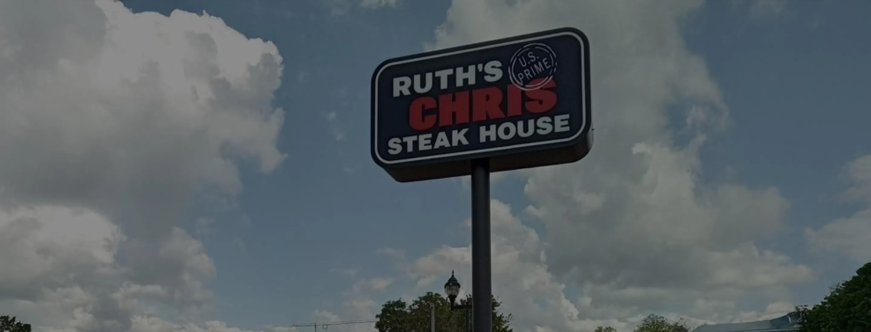 Ruth’s Chris Steak House sign