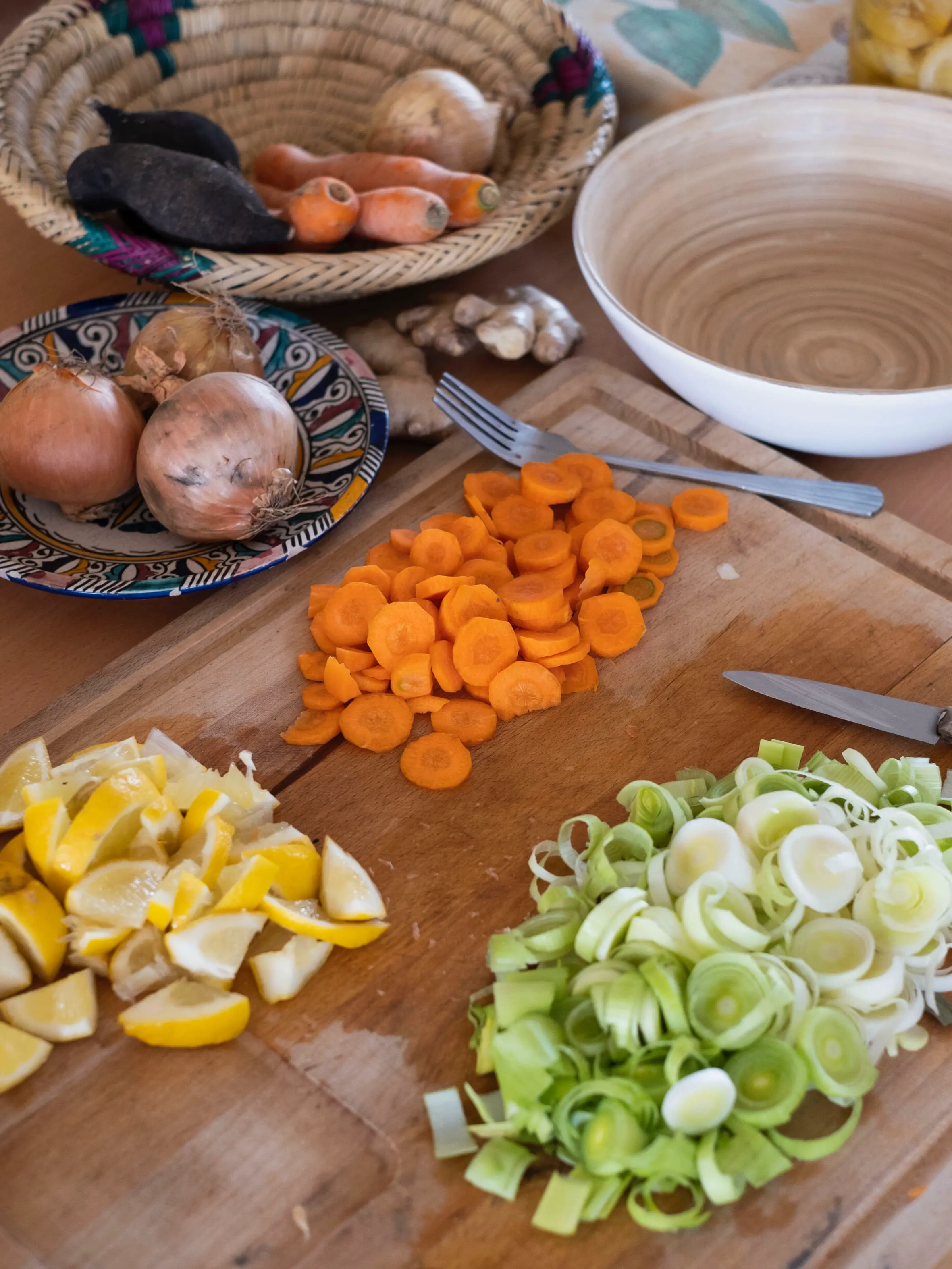 planche de légumes découpés