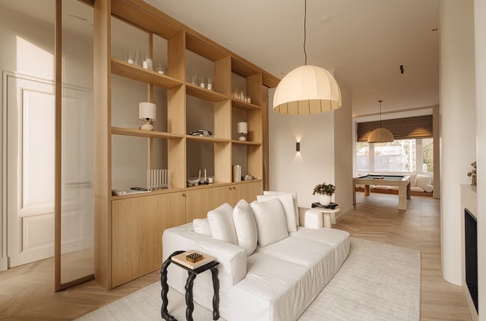 Living room at Van Eeghenstraat