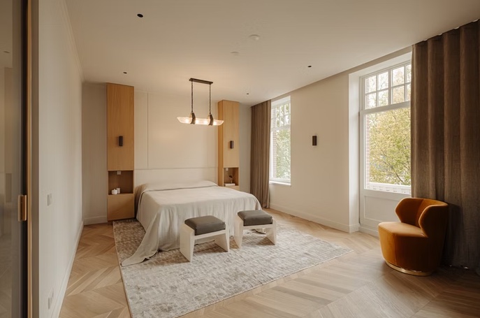 Bedroom at Van Eeghenstraat