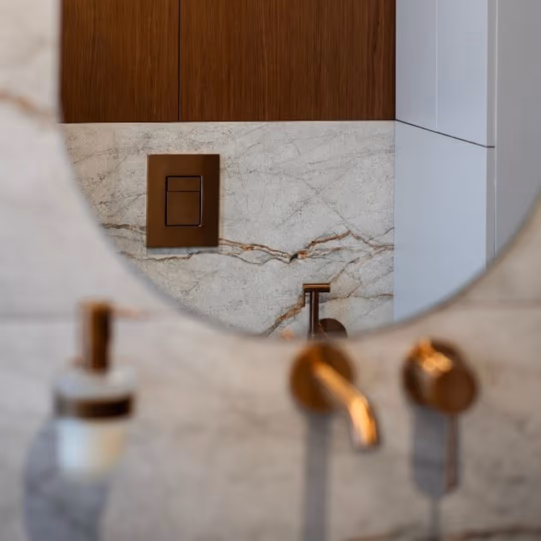 image of ensuite bathroom (for a bed & breakfast)