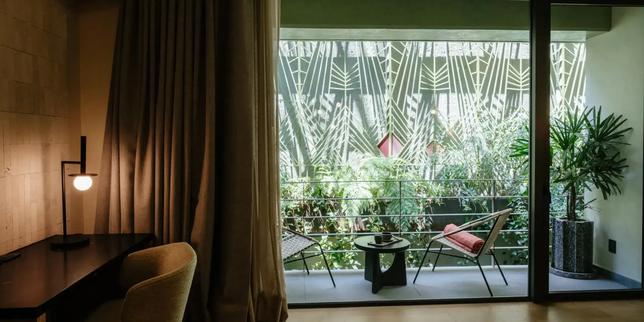 vista-de-balcon-hacia-jardin-colima-71