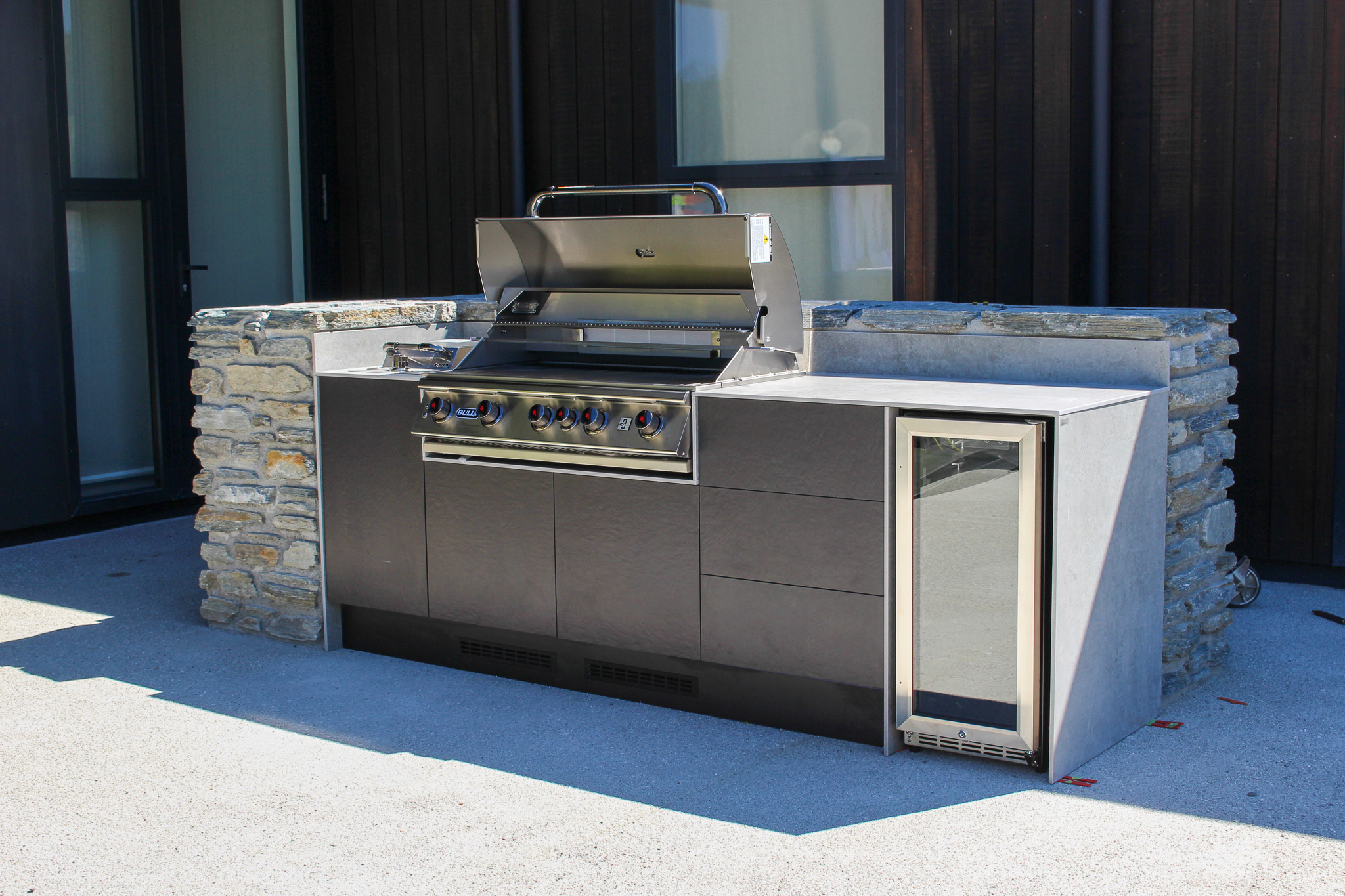DCS BBQ With sink and Double door fridge - Wild Outdoor kitchen