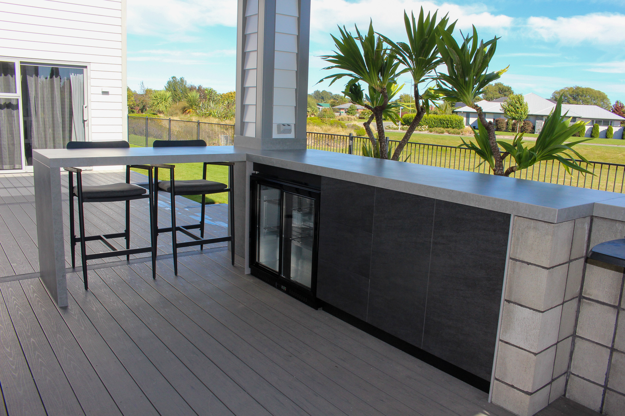 DCS BBQ With sink and Double door fridge - Wild Outdoor kitchen