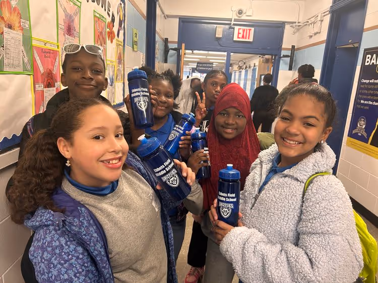 group of girl drink water
