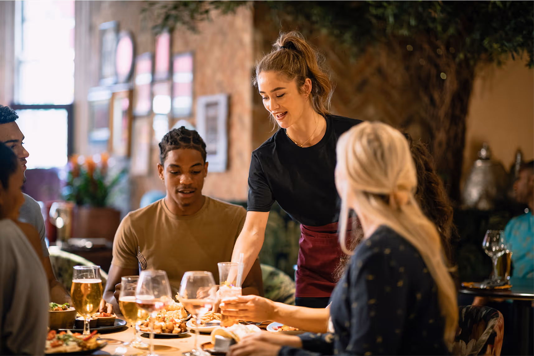 Full Service Restaurant