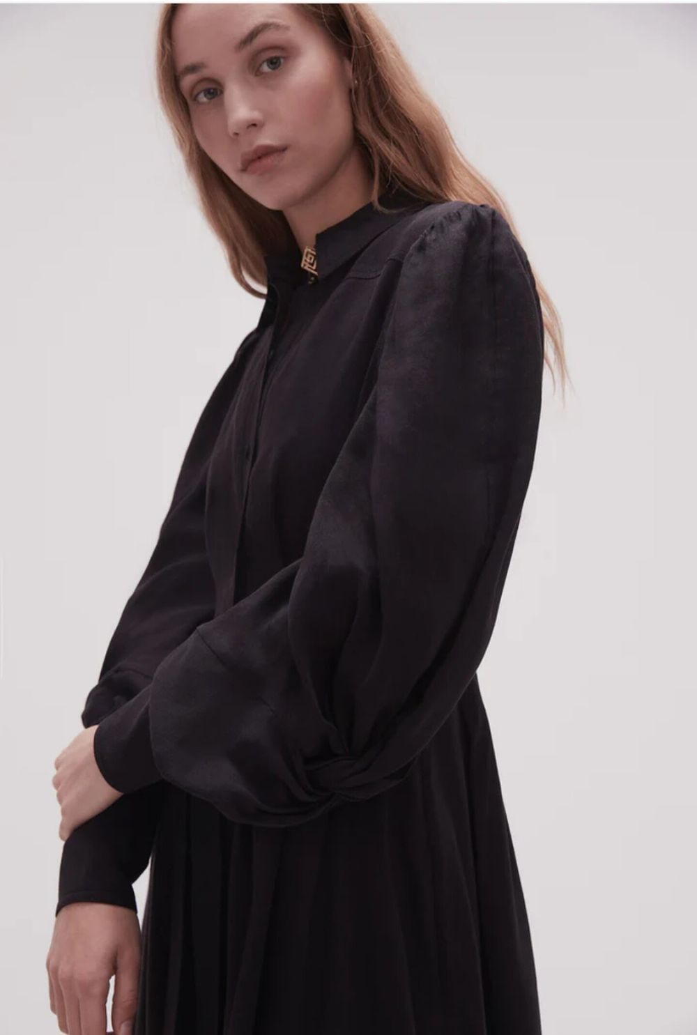 Bonnie Knot Sleeve Midi Dress