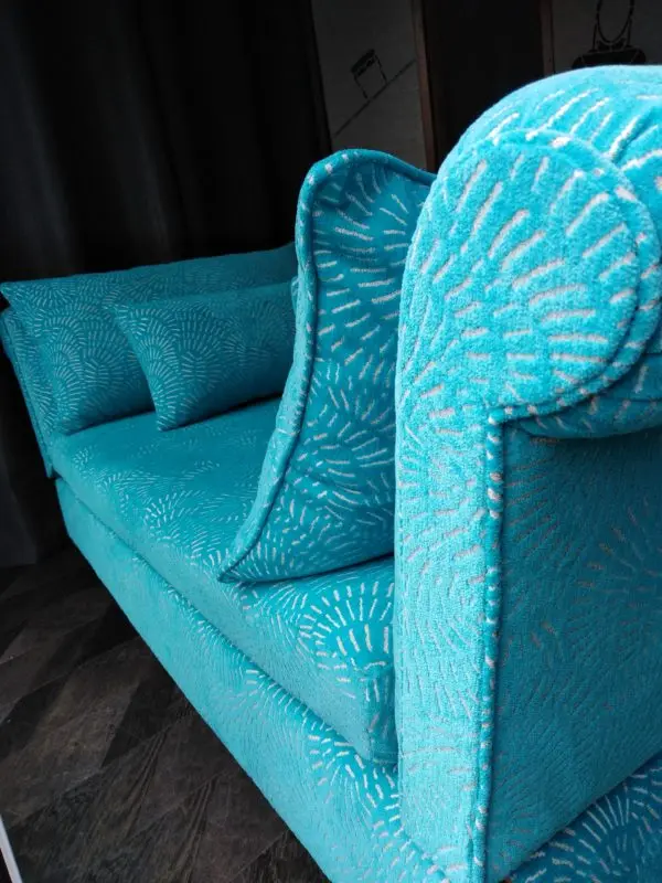 Image de la catégorie "Canapé méridienne, lit de repos, tête de lit"