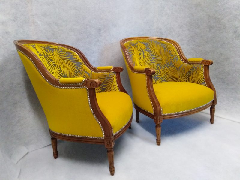 Paire de fauteuils Louis XVI