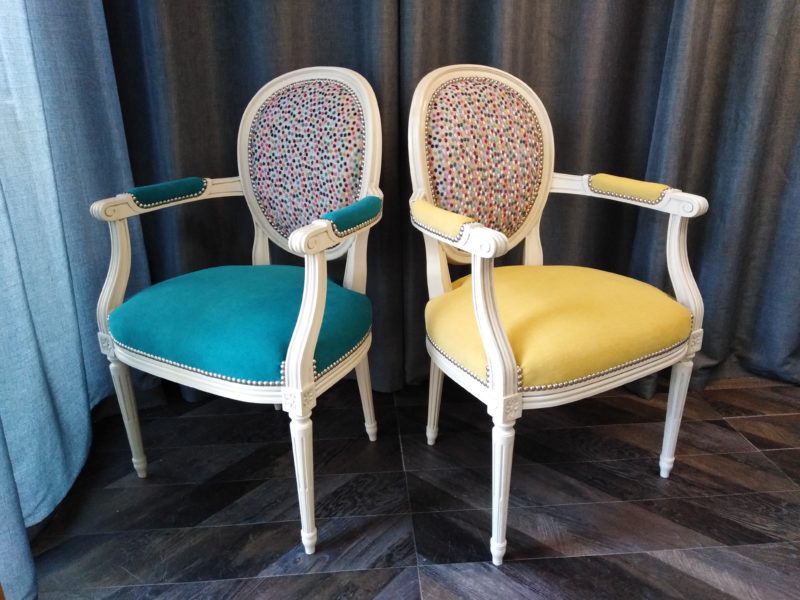 cabriolets multicolores