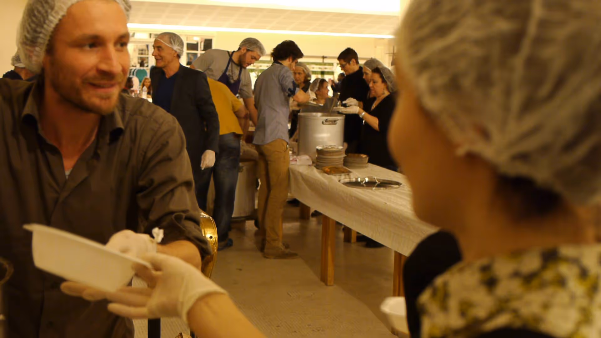 Image d'un repas solidaire