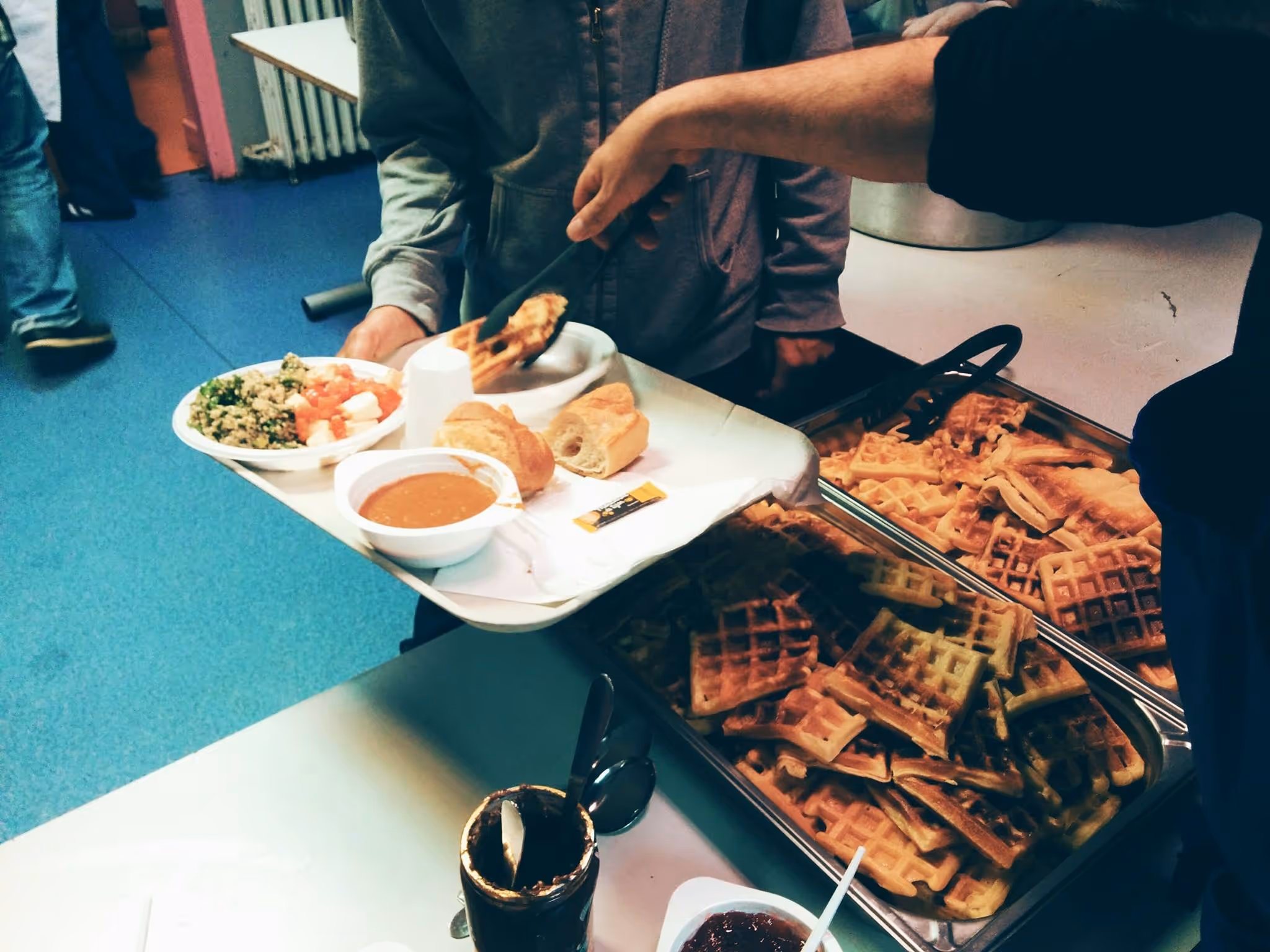 Image d'un repas solidaire