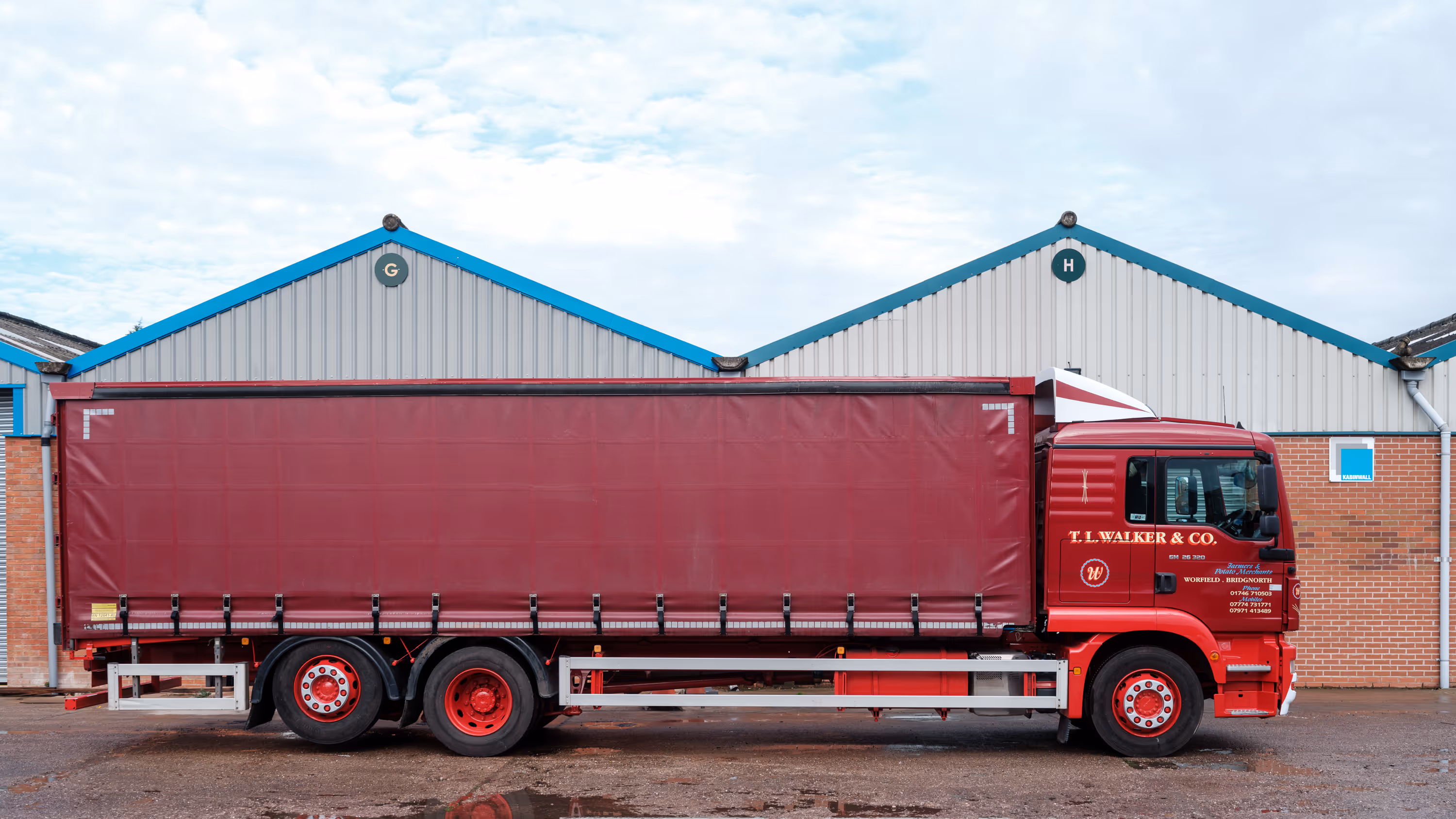 Side profile of T L Walker & Co vehicle after full chassis refresh and repaint