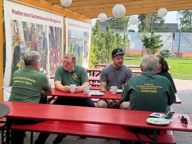 Vereinsplaner zu Besuch bei einem Gartenpflege & Landschaftsverein