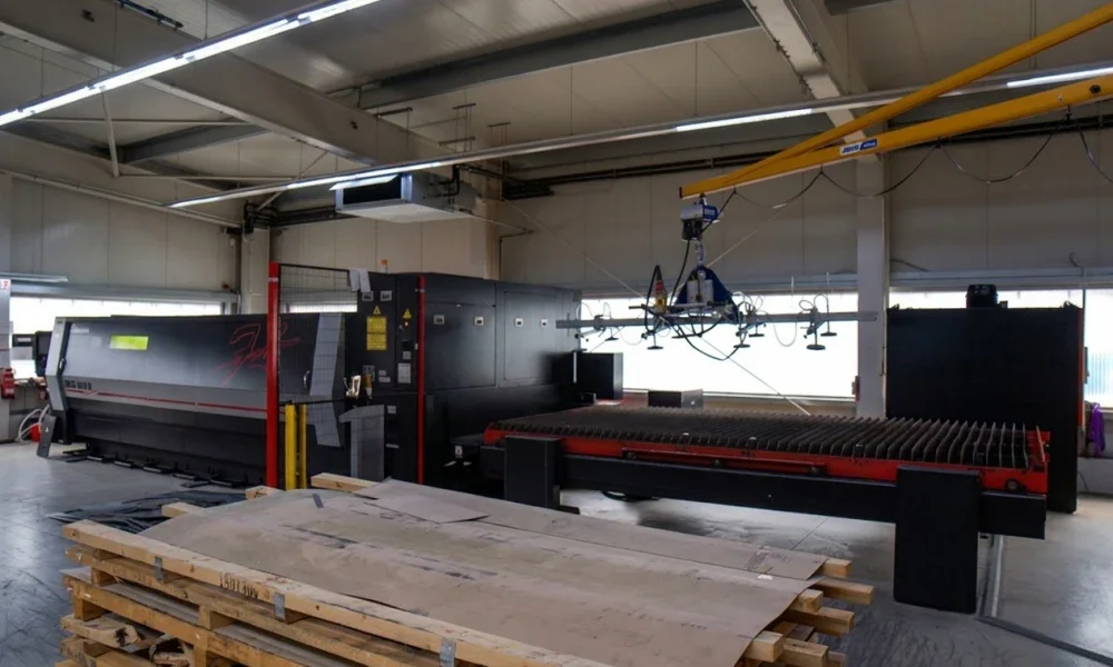 AMADA Ensis 4020 AJ Laserschneidemaschine