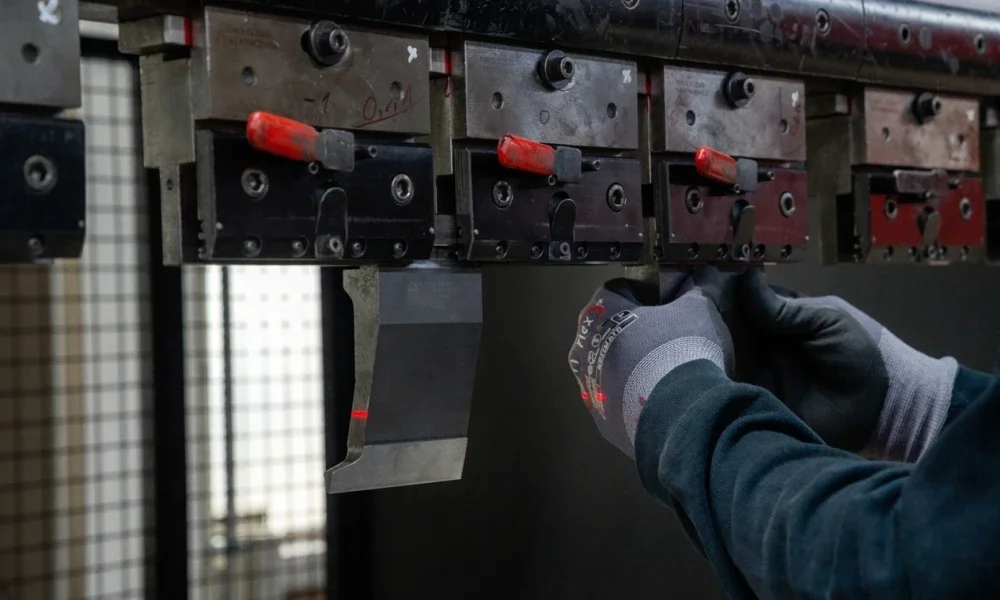 AMADA HFP 130-3L