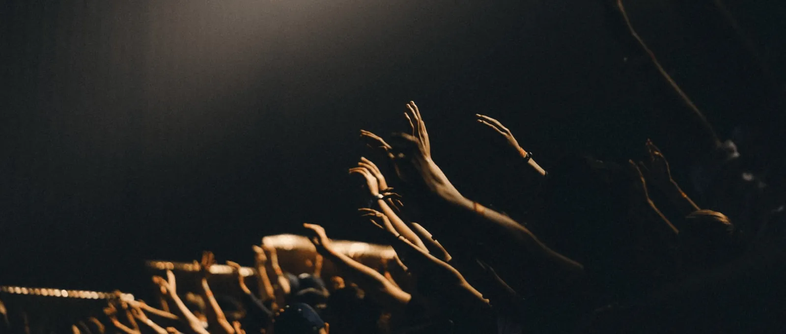 10 inspiring corporate D2C pivot examples and how they’re reshaping retail.