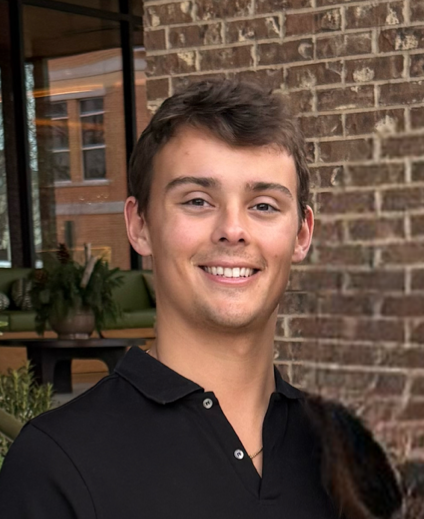 image of game development process (for a mobile gaming) - collaborative team meeting