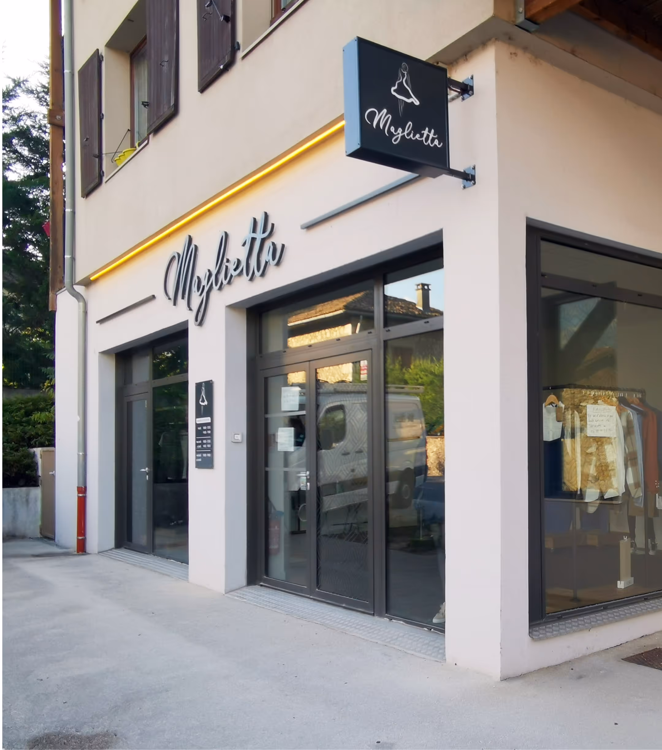 Enseigne Magasin Saint Ismier