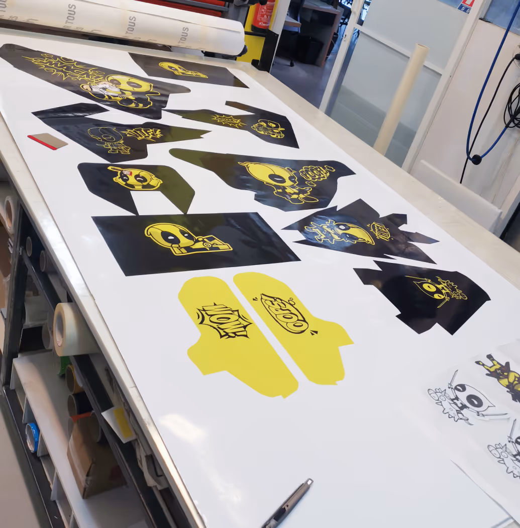 Stickers imprimés et posés par We Stick