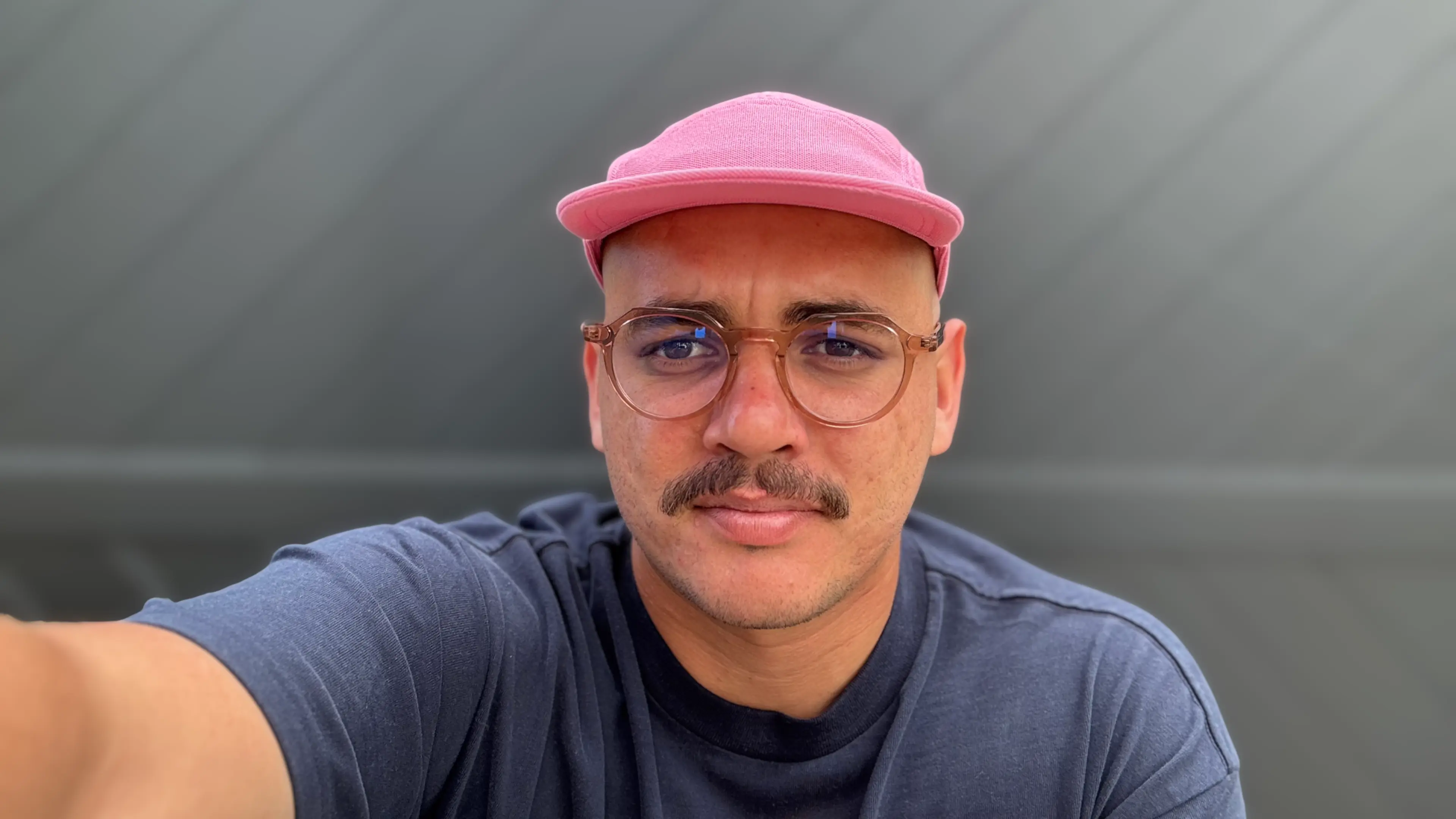 Selfie de Florent
Freelance en branding, webdesign et développement Webflow 