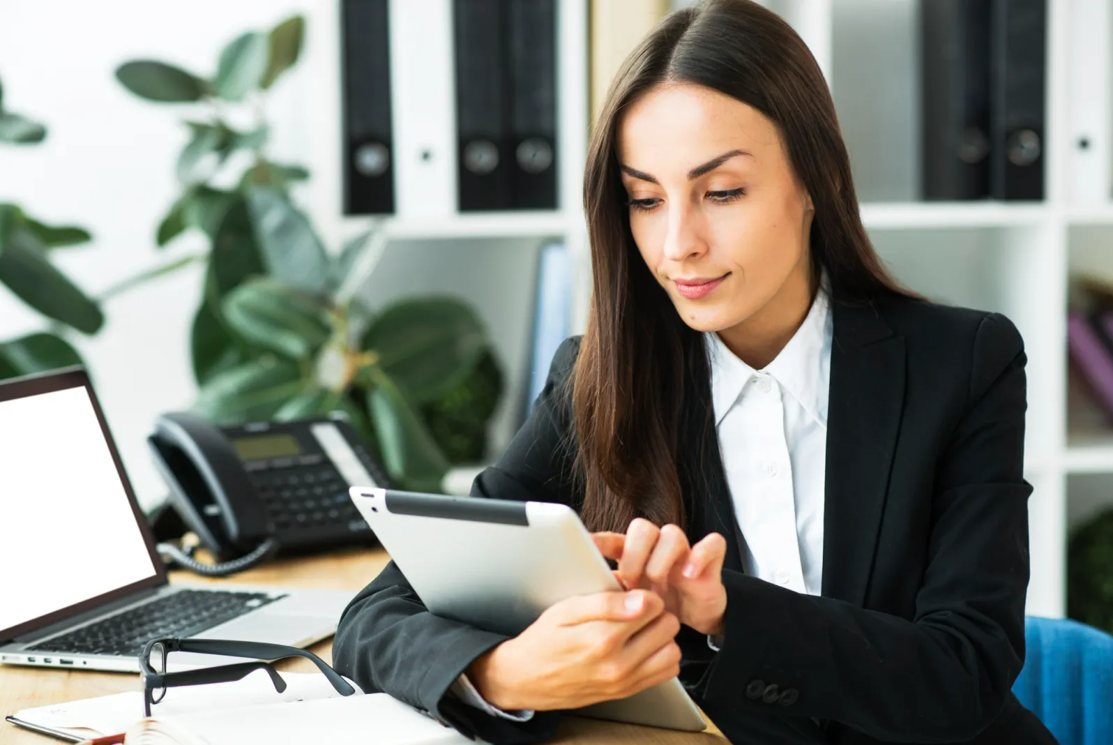 Hands-on guides, eBooks, & industry reports for Finance, Revenue Operations, and Sales teams
