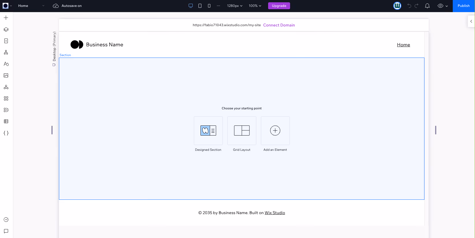 Der Wix-Editor mit einer frisch geöffneten Template-Seite. Links die Element-Leiste, in der Mitte die Seite, rechts die Einstellungsoptionen. Bildunterschrift: „Wix: Sofort nutzbar, aber tiefe Einstellungen manchmal schwer zu finden.“