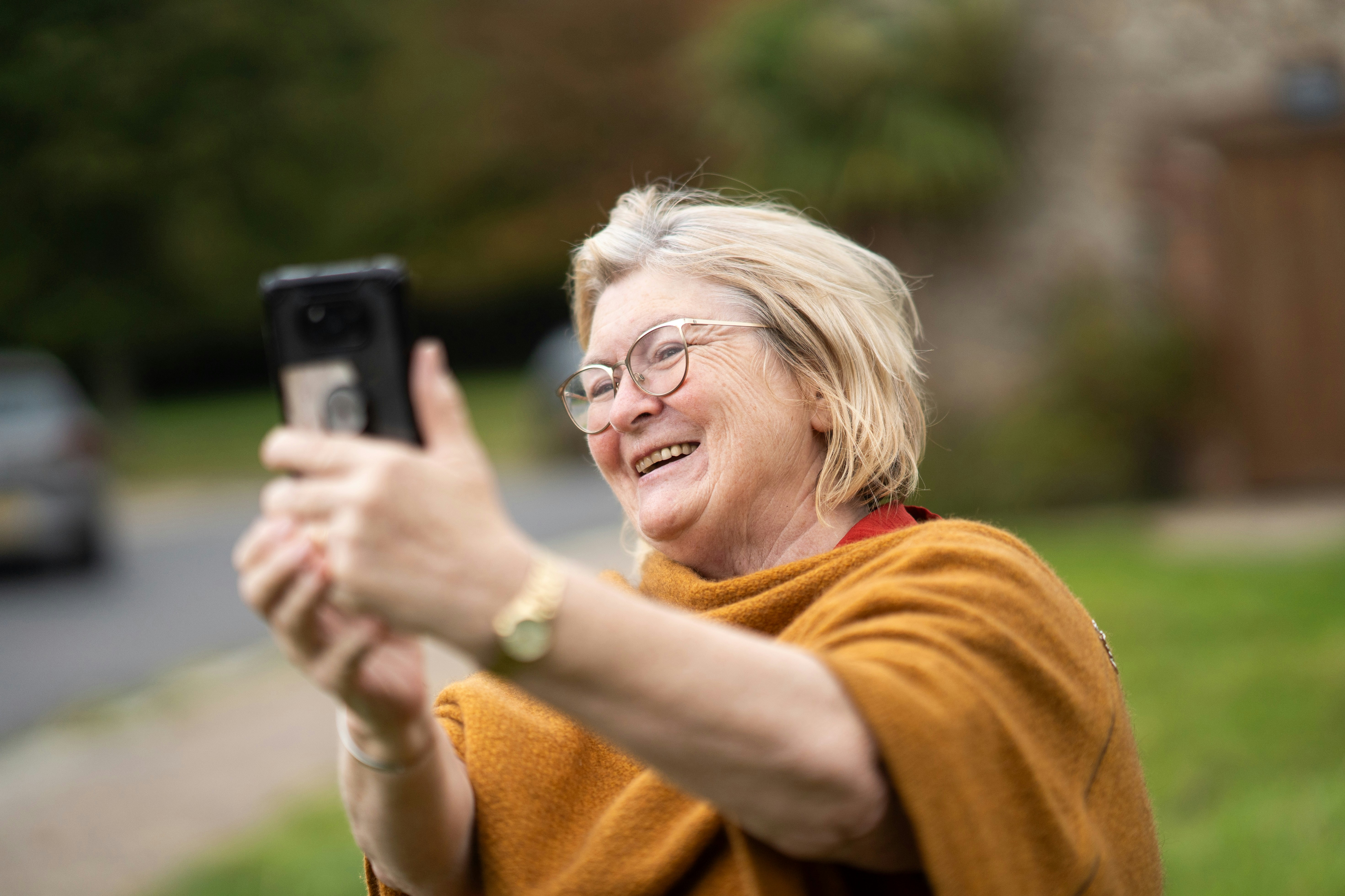 Can UX Design Bridge the Gap Between Aging Minds and Modern Tech?
