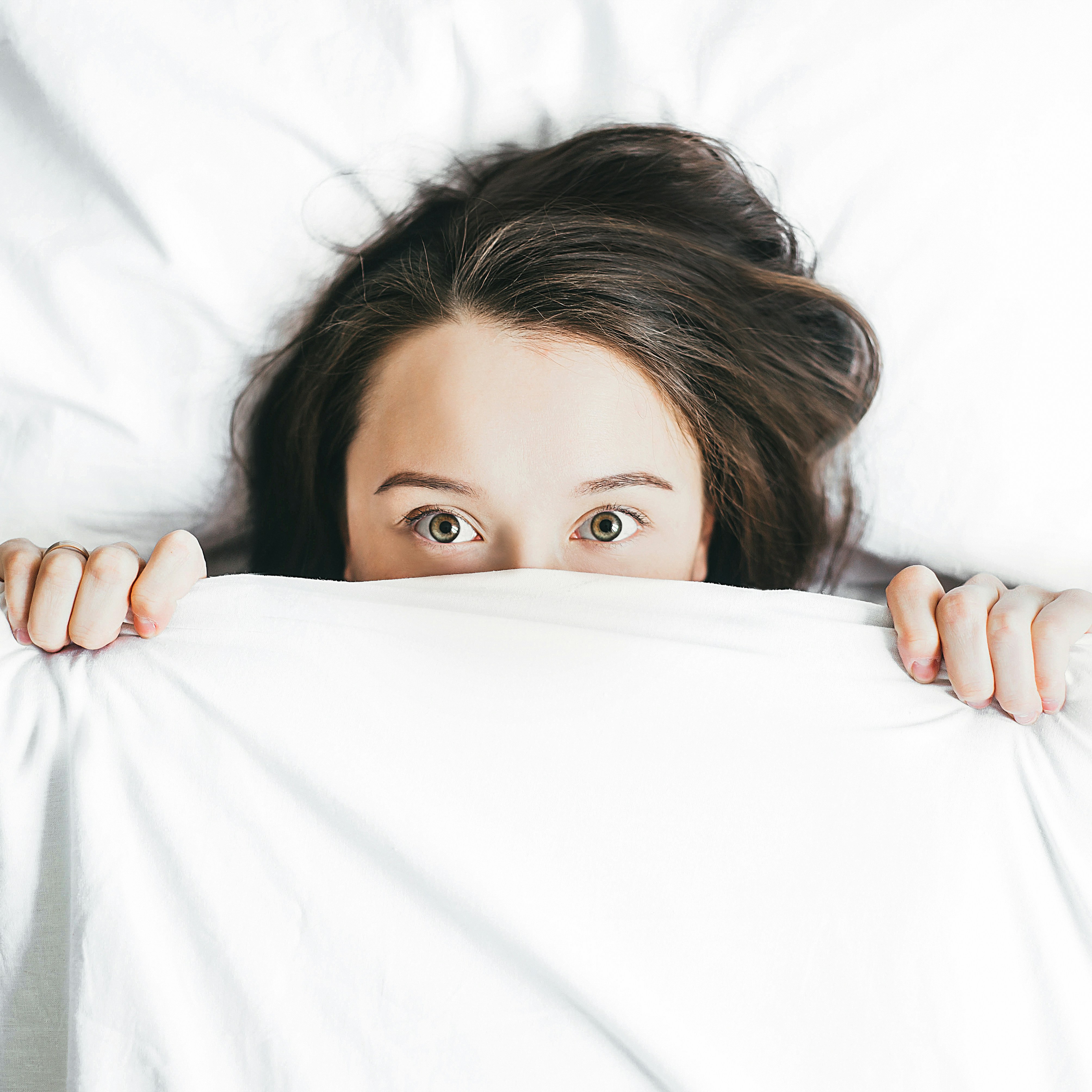 Can Teenagers Improve Their Sleep and Mood in a Hyperconnected World?