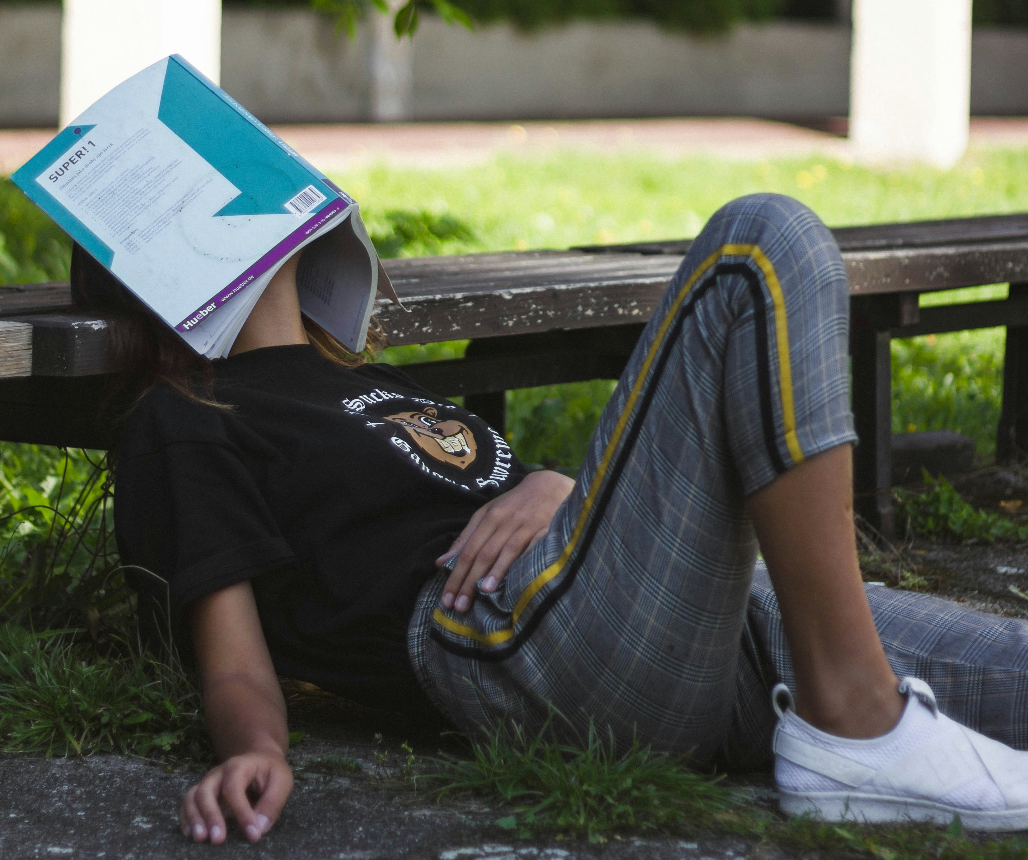 Part One: How the Brain Reacts to Monotone vs. Highlighted Stimuli