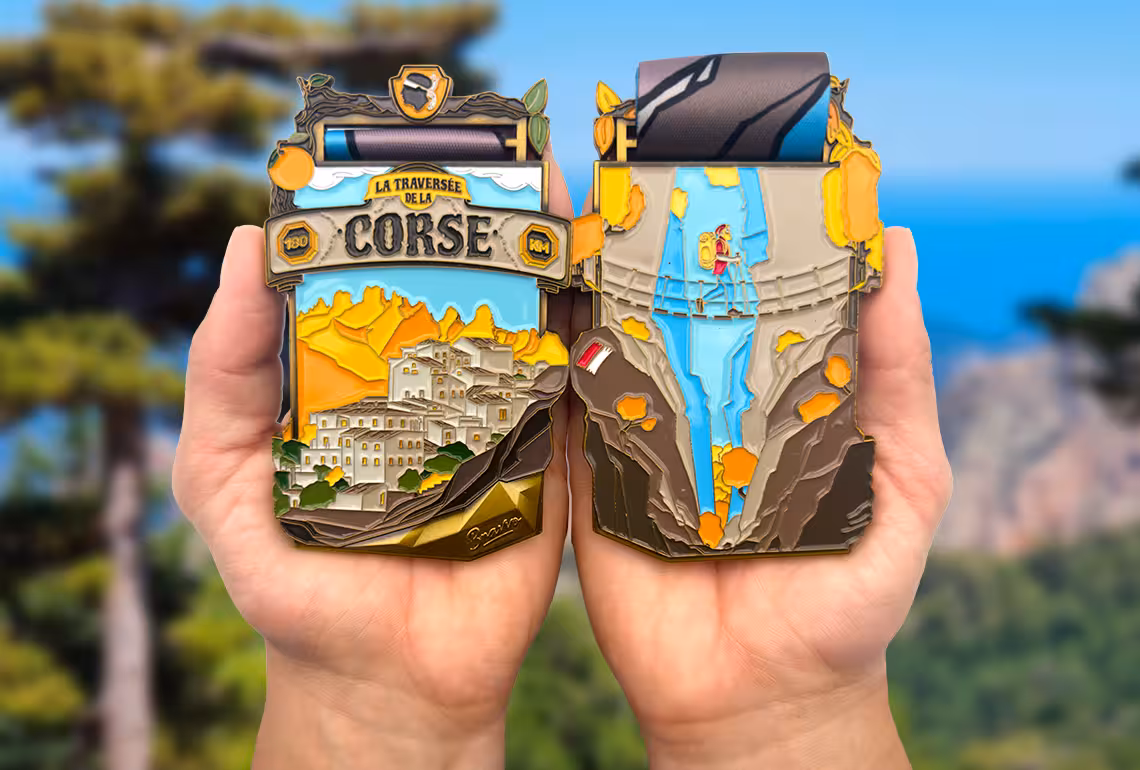 Corsica GR20 Medal front and back in the hands