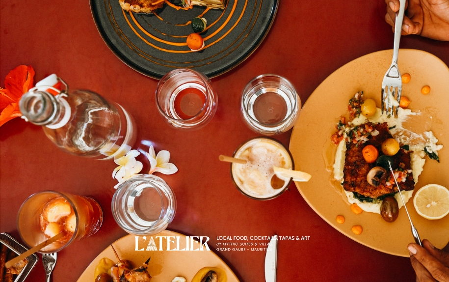 The restaurant L'Atelier in Mauritius offers refined cuisine with local flavors, recommended by MJ Holidays.