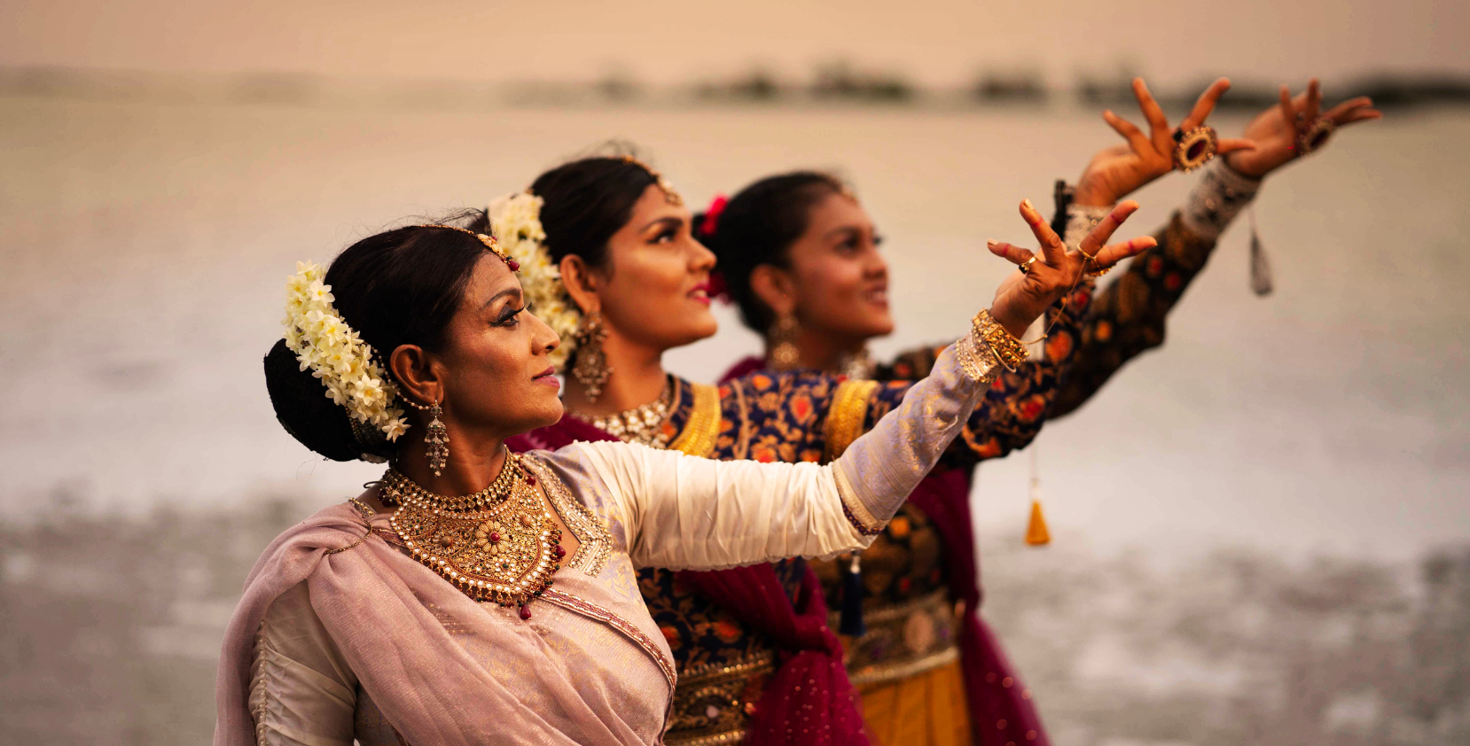 Traditional Mauritian dance presented during a stay organized by MJ Holidays, a symbol of the joy and culture of Mauritius.